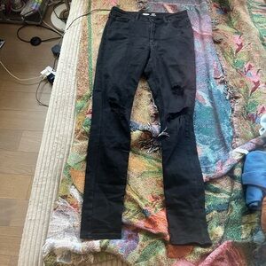 Women’s Black Distressed Jeans